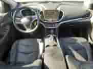 2017 Chevrolet Volt LT z VIN 1G1RC6S59HU102095, wystawiony jako Copart lot #62232173 z przebiegiem 100 476 mil mil oraz . Historia ofert i sprzedaży dostępna na DreamBid. Obrazek 8.