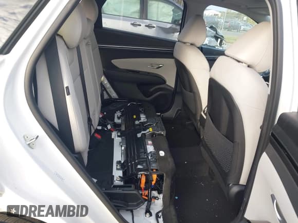 ✅ 2024 Hyundai Tucson SEL Convenience • VIN: KM8JCCD13RU175957 • Lot: 43413526. Wystawiony na IAAI z przebiegiem 17 888 mil. Bezpłatny archiwum sprzedaży aukcyjnych z USA i szczegółowy raport historii pojazdu na DreamBid. Zdjęcie 8.