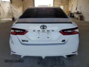 ✅ 2022 Toyota Camry SE • VIN: 4T1G11BK3NU054839 • Lot: 81883485. Wystawiony na Copart z przebiegiem 52 441 mil. Bezpłatny archiwum sprzedaży aukcyjnych z USA i szczegółowy raport historii pojazdu na DreamBid. Zdjęcie 6.