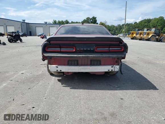 ✅ 2018 Dodge Challenger SXT Plus • VIN: 2C3CDZAG0JH215039 • Lot: 64537753. Wystawiony na Copart z przebiegiem Nie podano. Bezpłatny archiwum sprzedaży aukcyjnych z USA i szczegółowy raport historii pojazdu na DreamBid. Zdjęcie 6.