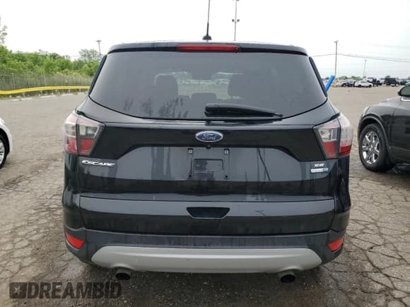 ✅ 2017 Ford Escape SE • VIN: 1FMCU9GD7HUB32428 • Lot: 61007525. Wystawiony na Copart z przebiegiem 154 744 mil. Bezpłatny archiwum sprzedaży aukcyjnych z USA i szczegółowy raport historii pojazdu na DreamBid. Zdjęcie 6.
