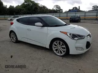 ✅ 2013 Hyundai Veloster w/Gray Int • VIN: KMHTC6AD1DU107819 • Lot: 72859644. Wystawiony na Copart z przebiegiem 114 867 mil. Bezpłatny archiwum sprzedaży aukcyjnych z USA i szczegółowy raport historii pojazdu na DreamBid. Zdjęcie 4.
