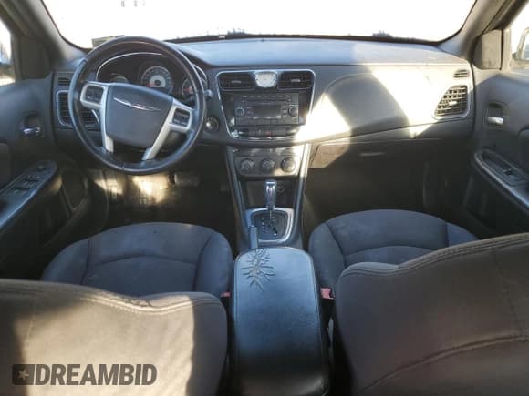 ✅ 2013 Chrysler 200 Touring • VIN: 1C3CCBBB0DN694247 • Lot: 86872965. Listed on Copart with 142,640 mi. Free auction sales archive from the USA and detailed vehicle history report at DreamBid. Image 8.