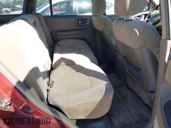 2004 Hyundai Santa Fe GLS с VIN KM8SC13D74U721513, выставлен на аукционе IAAI как лот 41836582 с пробегом Не указан миль и . История ставок и продаж доступна на DreamBid. Изображение 8.