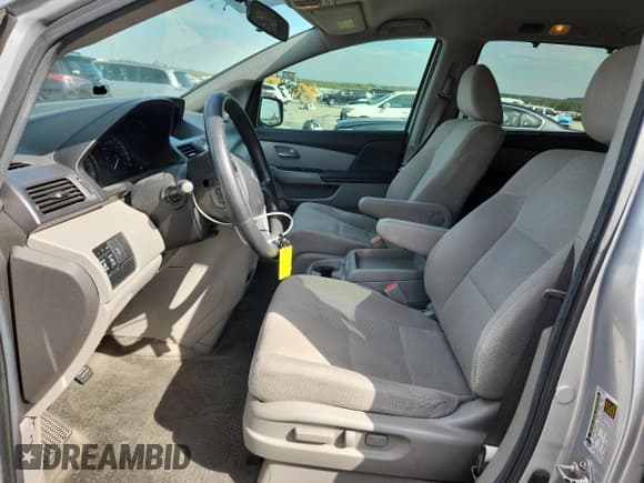 ✅ 2013 Honda Odyssey EX • VIN: 5FNRL5H46DB051383 • Lot: 86451115. Listed on Copart with 177,749 mi. Free auction sales archive from the USA and detailed vehicle history report at DreamBid. Image 7.