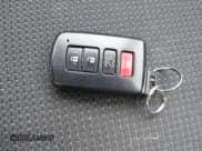 ✅ 2018 Toyota RAV4 XLE • VIN: JTMRFREV2JJ231749 • Лот: 43599708. Опубликован ранее на IAAI с пробегом 103 224 миль. Бесплатный доступ к архиву аукционных продаж из США и подробный отчёт об истории автомобиля на DreamBid. Изображение 11.