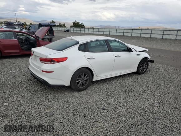 ✅ 2020 Kia Optima SE • VIN: 5XXGT4L30LG418466 • Lot: 84614065. Wystawiony na Copart z przebiegiem 99 803 mil. Bezpłatny archiwum sprzedaży aukcyjnych z USA i szczegółowy raport historii pojazdu na DreamBid. Zdjęcie 3.