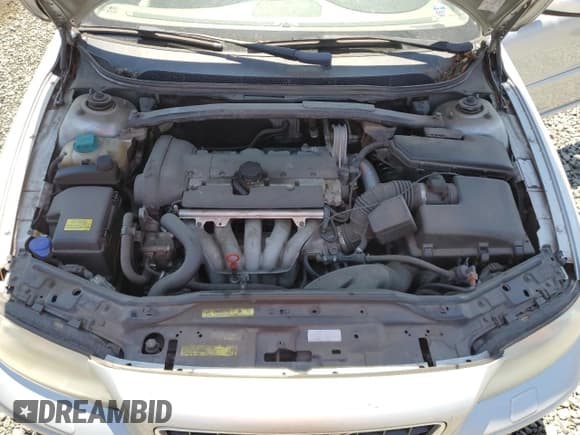 ✅ 2005 Volvo S60 • VIN: YV1RS640952447138 • Lot: 64284495. Listed on Copart with 131,616 mi. Free auction sales archive from the USA and detailed vehicle history report at DreamBid. Image 11.