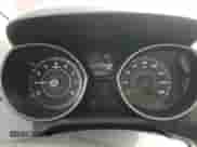 2014 Hyundai Elantra SE z VIN 5NPDH4AE6EH536571, wystawiony jako Copart lot #47992615 z przebiegiem 122 632 mil mil oraz Szkoda całkowita • Salvage title. Historia ofert i sprzedaży dostępna na DreamBid. Obrazek 9.