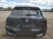 ✅ 2023 BMW iX • VIN: WB513CF01PCK60030 • Lot: 75179464. Wystawiony na Copart z przebiegiem 35 765 mil. Bezpłatny archiwum sprzedaży aukcyjnych z USA i szczegółowy raport historii pojazdu na DreamBid. Zdjęcie 6.