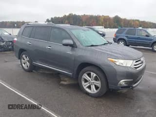 ✅ 2013 Toyota Highlander Limited • VIN: 5TDYK3EH9DS133355 • Лот: 43546975. Опубликован ранее на IAAI с пробегом 139 908 миль. Бесплатный доступ к архиву аукционных продаж из США и подробный отчёт об истории автомобиля на DreamBid. Изображение 1.