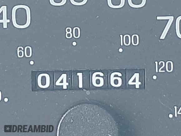 ✅ 1999 Ford Econoline Passenger XL • VIN: 1FBSS31L3XHB14197 • Лот: 42253831. Опубликован ранее на IAAI с пробегом 41 664 миль. Бесплатный доступ к архиву аукционных продаж из США и подробный отчёт об истории автомобиля на DreamBid. Изображение 15.