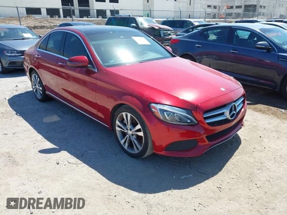 ✅ 2016 Mercedes-Benz C 300 • VIN: WDDWF4JB4GR166226 • Lot: 42782220. Wystawiony na IAAI z przebiegiem 66 239 mil. Bezpłatny archiwum sprzedaży aukcyjnych z USA i szczegółowy raport historii pojazdu na DreamBid. Zdjęcie 1.