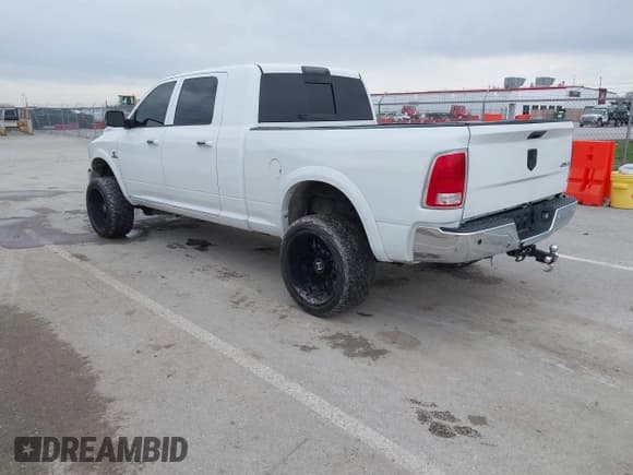 ✅ 2017 Ram 2500 Laramie • VIN: 3C6UR5NL5HG706029 • Lot: 41935696. Wystawiony na IAAI z przebiegiem 204 087 mil. Bezpłatny archiwum sprzedaży aukcyjnych z USA i szczegółowy raport historii pojazdu na DreamBid. Zdjęcie 3.