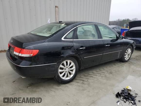 2007 Hyundai Azera SE with VIN KMHFC46F17A231820, listed as a Copart auction lot 46066755 with 56,813 mi miles and Salvage title. Bid and sale history available at DreamBid. Image 3.