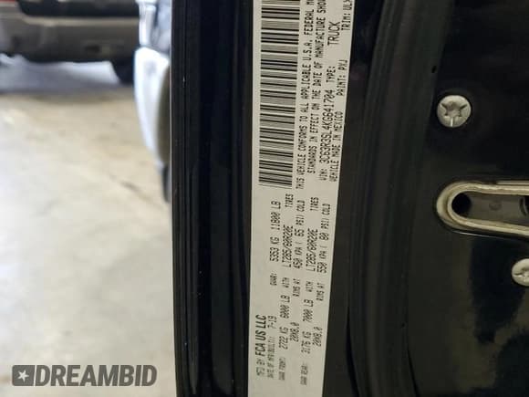 ✅ 2019 Ram 3500 • VIN: 3C63R3SL4KG641704 • Lot: 84423744. Wystawiony na Copart z przebiegiem 86 193 mil. Bezpłatny archiwum sprzedaży aukcyjnych z USA i szczegółowy raport historii pojazdu na DreamBid. Zdjęcie 12.