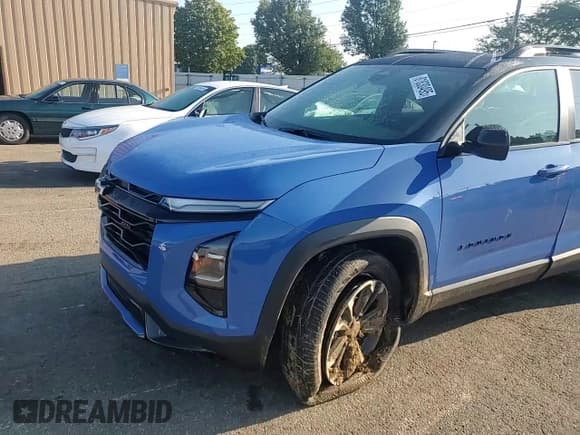 ✅ 2025 Chevrolet Equinox FWD RS • VIN: 3GNAXLEG2SL260601 • Lot: 81830495. Listed on Copart with 2,456 mi. Free auction sales archive from the USA and detailed vehicle history report at DreamBid. Image 14.