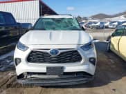 ✅ 2021 Toyota Highlander Hybrid LE • VIN: 5TDZARAH3MS507748 • Lot: 41580735. Listed on IAAI with 52,696 mi. Free auction sales archive from the USA and detailed vehicle history report at DreamBid. Image 12.