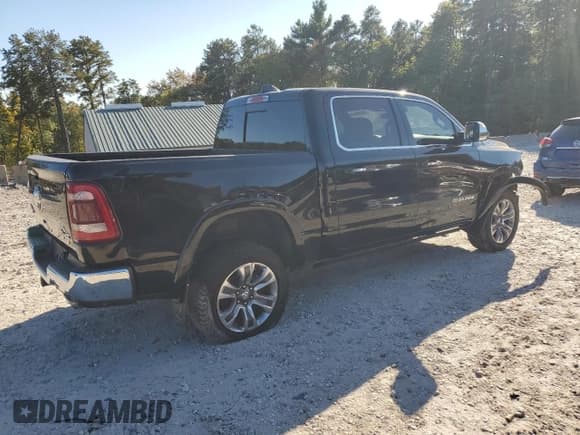 ✅ 2019 Ram 1500 Longhorn • VIN: 1C6SRFKT0KN843685 • Лот: 84390415. Опубликован ранее на Copart с пробегом 123 001 миль. Бесплатный доступ к архиву аукционных продаж из США и подробный отчёт об истории автомобиля на DreamBid. Изображение 3.