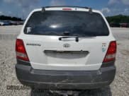✅ 2005 Kia Sorento LX • VIN: KNDJC733155463592 • Лот: 62647525. Опубликован ранее на Copart с пробегом 121 892 миль. Бесплатный доступ к архиву аукционных продаж из США и подробный отчёт об истории автомобиля на DreamBid. Изображение 6.