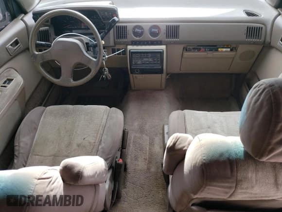 ✅ 1990 Mazda MPV • VIN: JM3LV522XL0249461 • Лот: 41973935. Опубликован ранее на Copart с пробегом 187 696 миль. Бесплатный доступ к архиву аукционных продаж из США и подробный отчёт об истории автомобиля на DreamBid. Изображение 8.