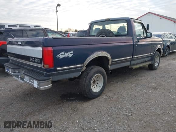 ✅ 1992 Ford F-150 • VIN: 1FTEF14Y5NNA31751 • Лот: 43851731. Опубликован ранее на IAAI с пробегом 138 880 миль. Бесплатный доступ к архиву аукционных продаж из США и подробный отчёт об истории автомобиля на DreamBid. Изображение 4.