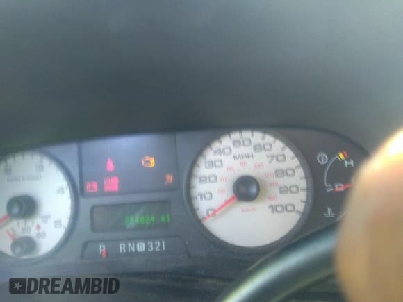 ✅ 2005 Ford F-250 XL • VIN: 1FTSW21565EA07042 • Lot: 41591458. Wystawiony na IAAI z przebiegiem 254 824 mil. Bezpłatny archiwum sprzedaży aukcyjnych z USA i szczegółowy raport historii pojazdu na DreamBid. Zdjęcie 7.