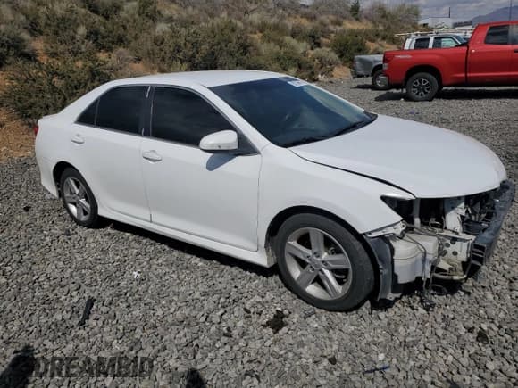 ✅ 2014 Toyota Camry SE • VIN: 4T1BF1FK6EU464671 • Лот: 80139915. Опубликован ранее на Copart с пробегом 176 865 миль. Бесплатный доступ к архиву аукционных продаж из США и подробный отчёт об истории автомобиля на DreamBid. Изображение 4.