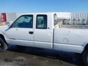 ✅ 1998 GMC Sierra 2500 • VIN: 1GTGC29R4WE502265 • Лот: 41966327. Опубликован ранее на IAAI с пробегом 300 096 миль. Бесплатный доступ к архиву аукционных продаж из США и подробный отчёт об истории автомобиля на DreamBid. Изображение 14.