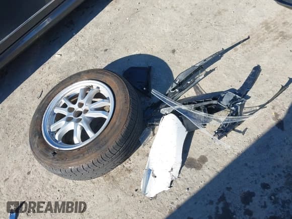 ✅ 2018 Toyota Prius Three Touring • VIN: JTDKARFU4J3546479 • Lot: 43773603. Wystawiony na IAAI z przebiegiem 49 146 mil. Bezpłatny archiwum sprzedaży aukcyjnych z USA i szczegółowy raport historii pojazdu na DreamBid. Zdjęcie 12.