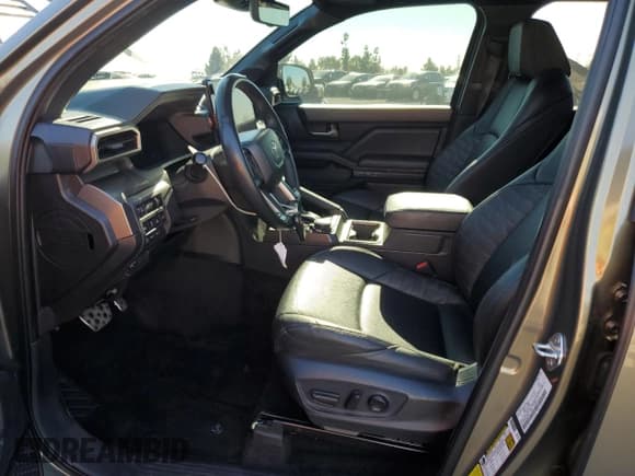 ✅ 2024 Toyota Tacoma TRD Sport • VIN: 3TMLB5JN0RM002209 • Лот: 92247625. Опубликован ранее на Copart с пробегом 45 936 миль. Бесплатный доступ к архиву аукционных продаж из США и подробный отчёт об истории автомобиля на DreamBid. Изображение 7.