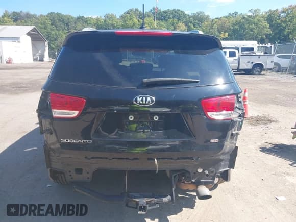 ✅ 2017 Kia Sorento L • VIN: 5XYPG4A36HG242209 • Лот: 43288711. Опубликован ранее на IAAI с пробегом 90 500 миль. Бесплатный доступ к архиву аукционных продаж из США и подробный отчёт об истории автомобиля на DreamBid. Изображение 17.