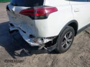 ✅ 2017 Toyota RAV4 XLE • VIN: JTMWFREVXHJ128933 • Lot: 43330627. Listed on IAAI with 73,102 mi. Free auction sales archive from the USA and detailed vehicle history report at DreamBid. Image 18.