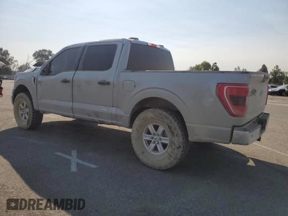 ✅ 2023 Ford F-150 XL • VIN: 1FTEW1EP6PKE12079 • Lot: 67475115. Wystawiony na Copart z przebiegiem 58 146 mil. Bezpłatny archiwum sprzedaży aukcyjnych z USA i szczegółowy raport historii pojazdu na DreamBid. Zdjęcie 2.