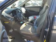 ✅ 2017 Hyundai Santa Fe 2.4L • VIN: 5NMZT3LB8HH047057 • Лот: 75594893. Опубликован ранее на Copart с пробегом 224 532 миль. Бесплатный доступ к архиву аукционных продаж из США и подробный отчёт об истории автомобиля на DreamBid. Изображение 7.