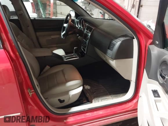 ✅ 2007 Dodge Magnum R/T • VIN: 2D4GZ57287H634478 • Lot: 43847886. Listed on IAAI with 180,045 mi. Free auction sales archive from the USA and detailed vehicle history report at DreamBid. Image 5.