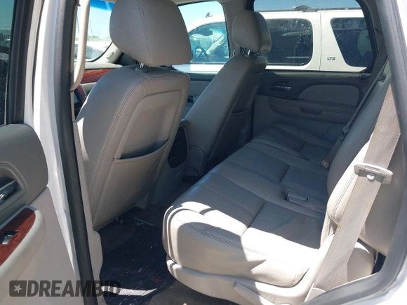 ✅ 2014 Chevrolet Tahoe LT • VIN: 1GNSCBE03ER213054 • Lot: 42821489. Listed on IAAI with 166,689 mi. Free auction sales archive from the USA and detailed vehicle history report at DreamBid. Image 8.