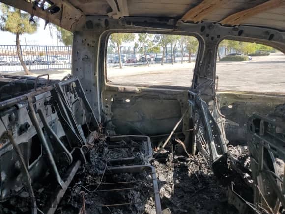 2021 Ram 1500 Big Horn z VIN 1C6SRFFM1MN558516, wystawiony jako Copart lot #68732634 z przebiegiem Nie podano mil oraz Nie do naprawy • Non repairable. Historia ofert i sprzedaży dostępna na DreamBid. Obrazek 10.