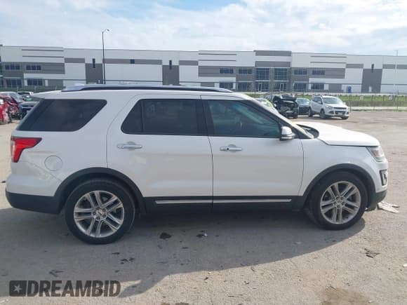 ✅ 2016 Ford Explorer Limited • VIN: 1FM5K7F8XGGC40370 • Lot: 43327356. Wystawiony na IAAI z przebiegiem 162 581 mil. Bezpłatny archiwum sprzedaży aukcyjnych z USA i szczegółowy raport historii pojazdu na DreamBid. Zdjęcie 13.