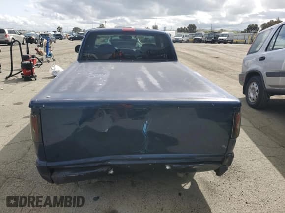 ✅ 2001 Chevrolet S-10 LS • VIN: 1GCCS19W618213879 • Лот: 50828445. Опубликован ранее на Copart с пробегом 147 930 миль. Бесплатный доступ к архиву аукционных продаж из США и подробный отчёт об истории автомобиля на DreamBid. Изображение 6.
