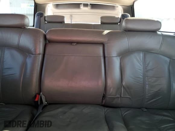 ✅ 2000 Chevrolet Suburban LS • VIN: 3GNFK16T9YG172019 • Лот: 42947145. Опубликован ранее на Copart с пробегом Не указан. Бесплатный доступ к архиву аукционных продаж из США и подробный отчёт об истории автомобиля на DreamBid. Изображение 10.