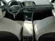 2021 Hyundai Sonata Blue z VIN KMHL24JJ2MA035415, wystawiony jako Copart lot #90865915 z przebiegiem 42 631 mil mil oraz Czysty tytuł • Clean title. Historia ofert i sprzedaży dostępna na DreamBid. Obrazek 8.