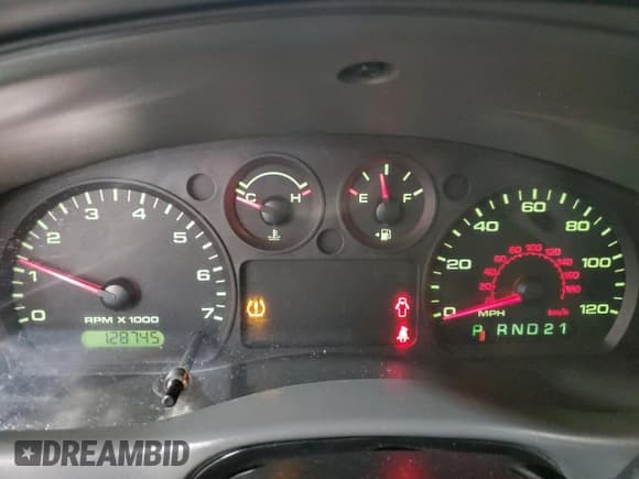 ✅ 2011 Ford Ranger XLT • VIN: 1FTLR4FEXBPB07919 • Lot: 93879905. Listed on Copart with 128,745 mi. Free auction sales archive from the USA and detailed vehicle history report at DreamBid. Image 9.