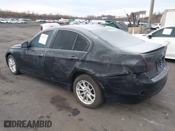 ✅ 2013 BMW 3 Series 320i • VIN: WBA3B1C56DK130134 • Лот: 43636244. Опубликован ранее на IAAI с пробегом 201 637 миль. Бесплатный доступ к архиву аукционных продаж из США и подробный отчёт об истории автомобиля на DreamBid. Изображение 3.