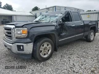 ✅ 2015 GMC Sierra 1500 SLT • VIN: 1GTV2VEC3FZ390984 • Лот: 57967555. Опубликован ранее на Copart с пробегом 127 172 миль. Бесплатный доступ к архиву аукционных продаж из США и подробный отчёт об истории автомобиля на DreamBid. Изображение 1.