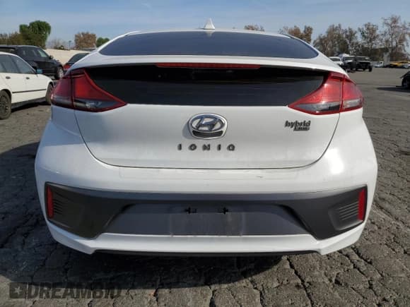 ✅ 2020 Hyundai Ioniq Blue • VIN: KMHC65LC0LU186727 • Lot: 85775824. Wystawiony na Copart z przebiegiem 99 615 mil. Bezpłatny archiwum sprzedaży aukcyjnych z USA i szczegółowy raport historii pojazdu na DreamBid. Zdjęcie 6.