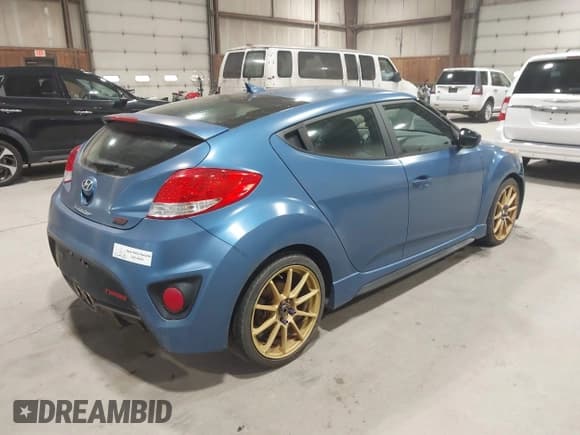 ✅ 2016 Hyundai Veloster Turbo Rally Edition • VIN: KMHTC6AE9GU261241 • Lot: 43283522. Wystawiony na IAAI z przebiegiem 143 991 mil. Bezpłatny archiwum sprzedaży aukcyjnych z USA i szczegółowy raport historii pojazdu na DreamBid. Zdjęcie 4.