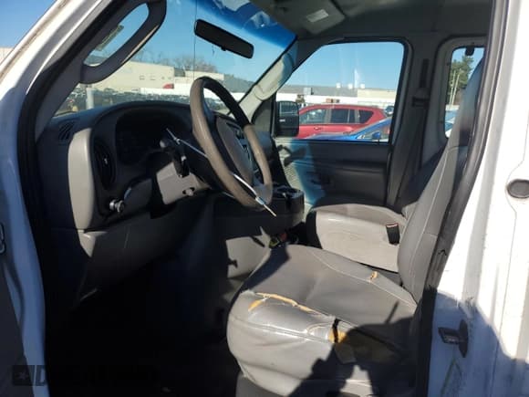 ✅ 2006 Ford Econoline Cargo Super • VIN: 1FTNS24L16HA04102 • Лот: 80125804. Опубликован ранее на Copart с пробегом Не указан. Бесплатный доступ к архиву аукционных продаж из США и подробный отчёт об истории автомобиля на DreamBid. Изображение 7.