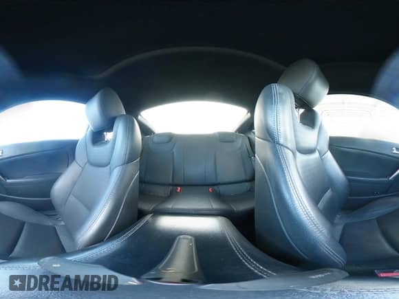 2013 Hyundai Genesis Coupe R-Spec с VIN KMHHU6KJ2DU081268, выставлен на аукционе IAAI как лот 42469564 с пробегом 63 989 миль миль и . История ставок и продаж доступна на DreamBid. Изображение 18.