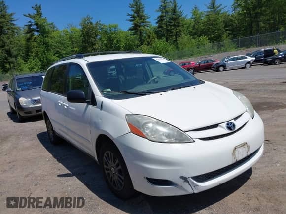 2009 Toyota Sienna LE with VIN 5TDBK23C09S024815, listed as a IAAI auction lot 42414365 with 254,522 mi miles and . Bid and sale history available at DreamBid. Image 1.